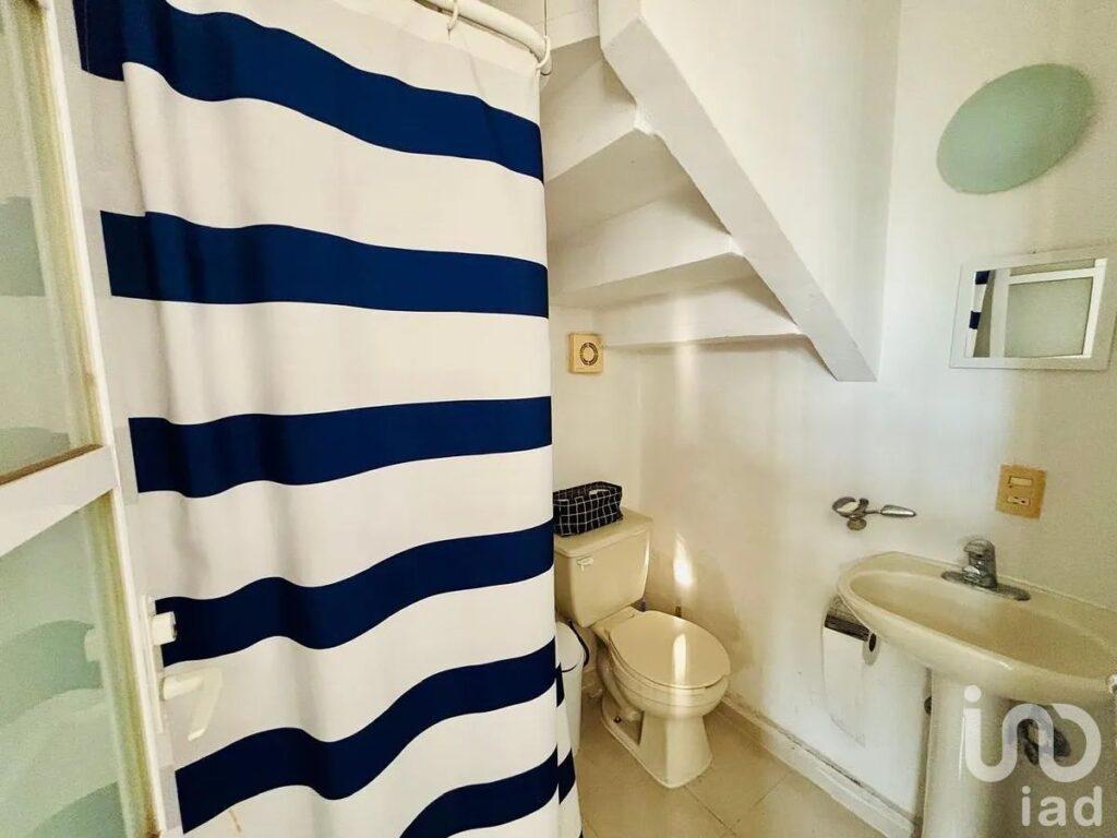 Casa con alberca privada y seguridad en Arroyos de Xochitepec