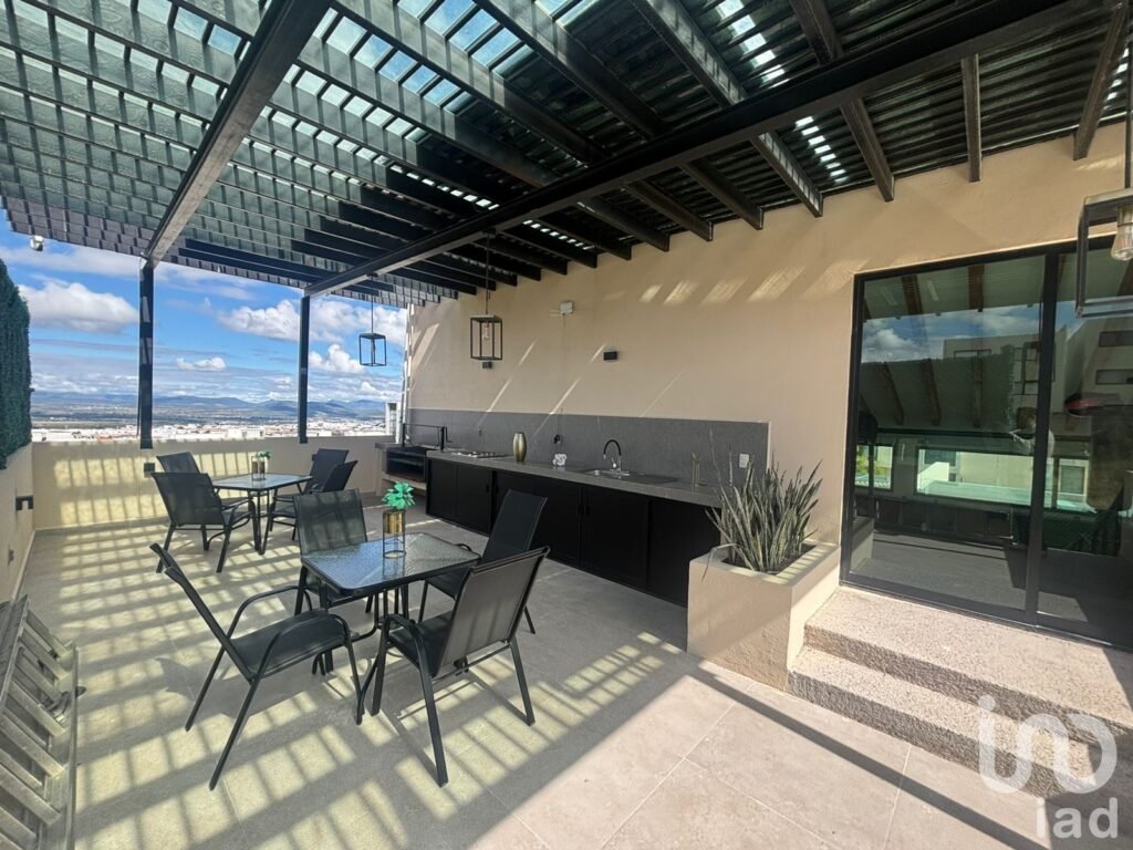 CASA NUEVA EN ZIBATÁ | 3 NIVELES, EQUIPADA CON CLOSETS, CANCELERÍA Y ESPEJOS ILUMINADOS