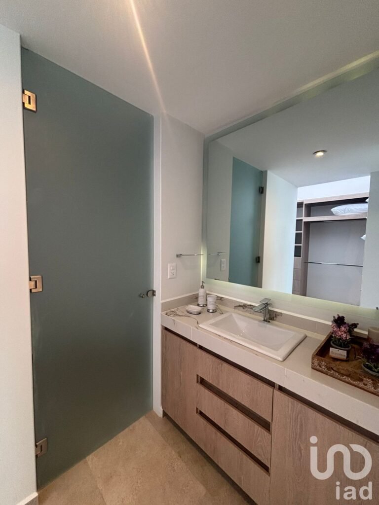 CASA NUEVA EN ZIBATÁ | 3 NIVELES, EQUIPADA CON CLOSETS, CANCELERÍA Y ESPEJOS ILUMINADOS