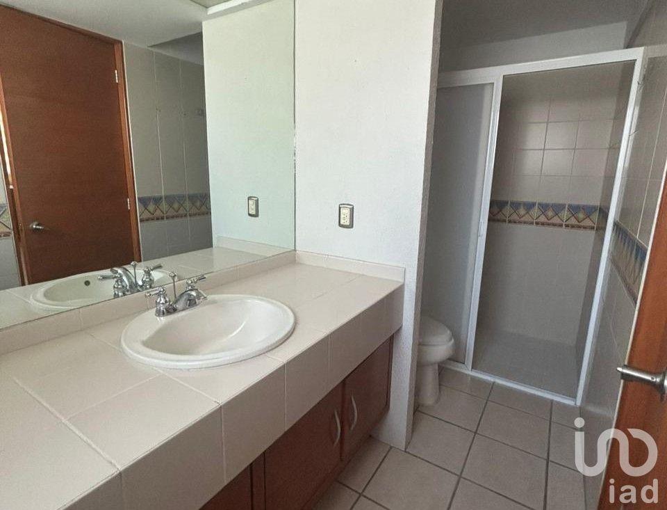 Casa en Venta en Virreyes Residencial, Zapopan, Jalisco.