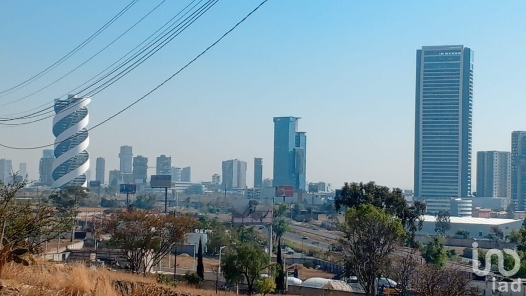 Terreno en Venta, A un Costado de la Lateral Atlixcáyotl