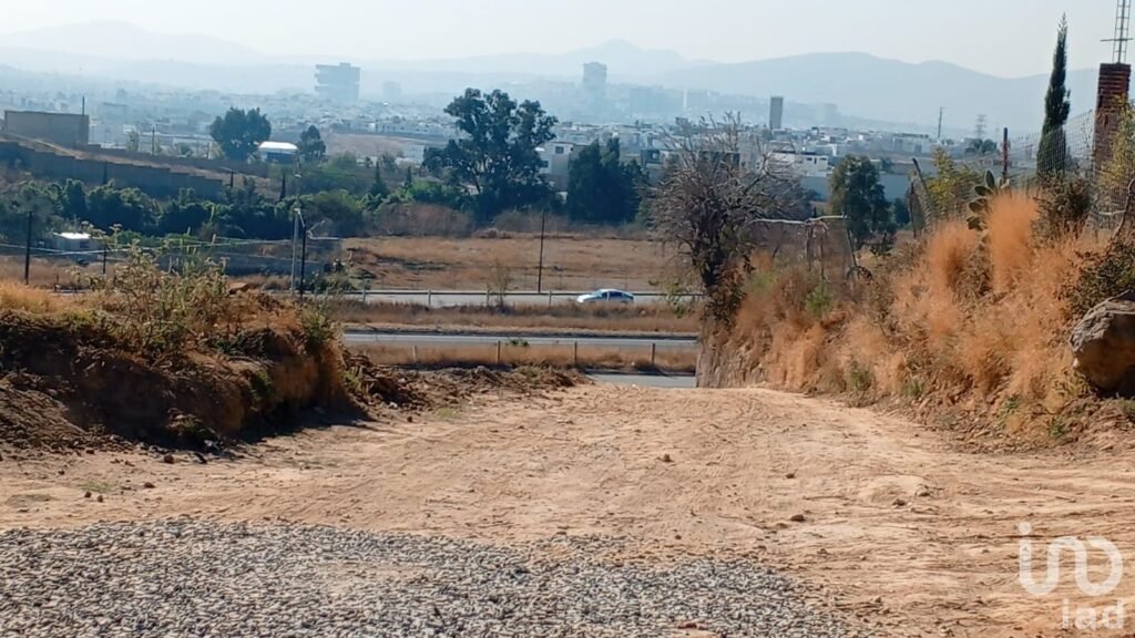 Terreno en Venta, A un Costado de la Lateral Atlixcáyotl
