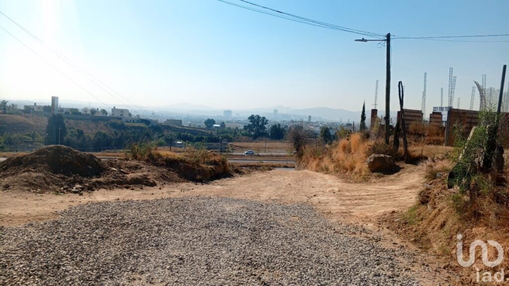 Terreno en Venta, A un Costado de la Lateral Atlixcáyotl