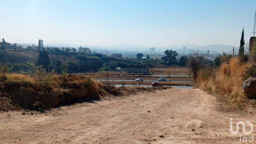 Terreno en Venta, A un Costado de la Lateral Atlixcáyotl