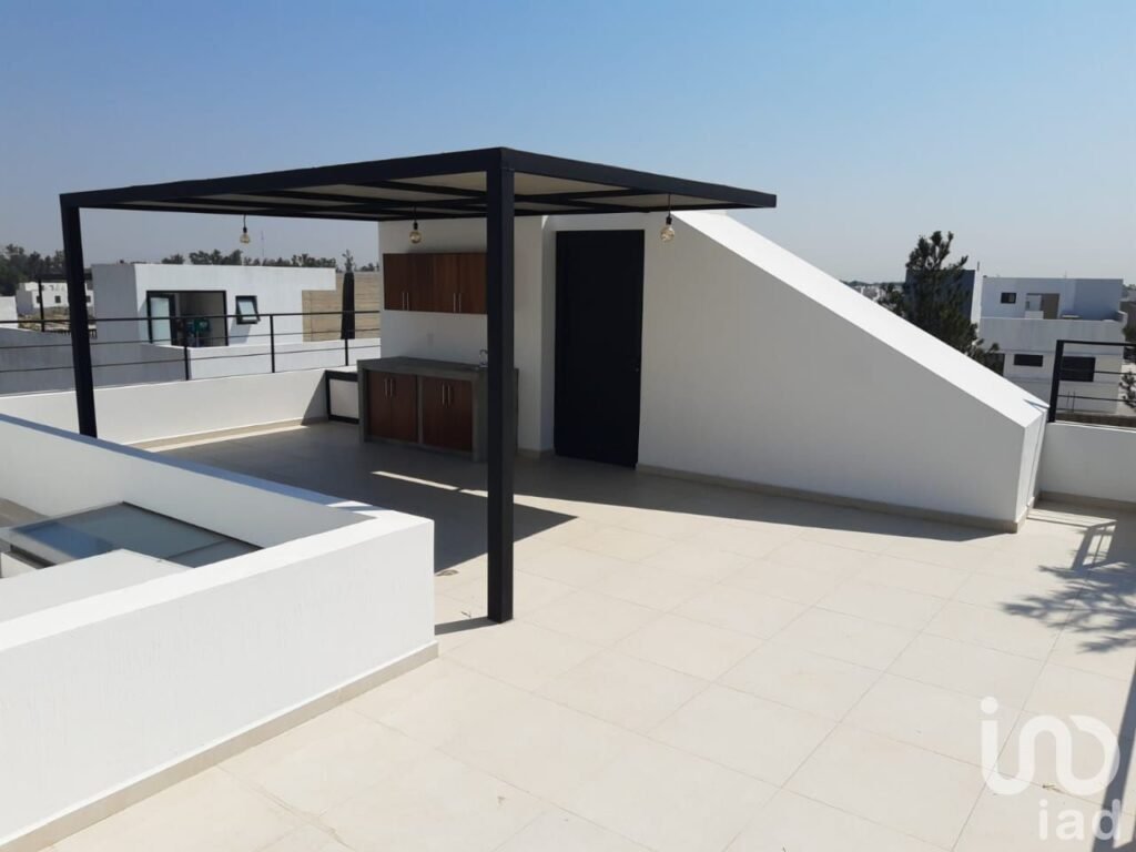 Casa en renta en Solares, con Roff Garden, Zapopan, Jalisco