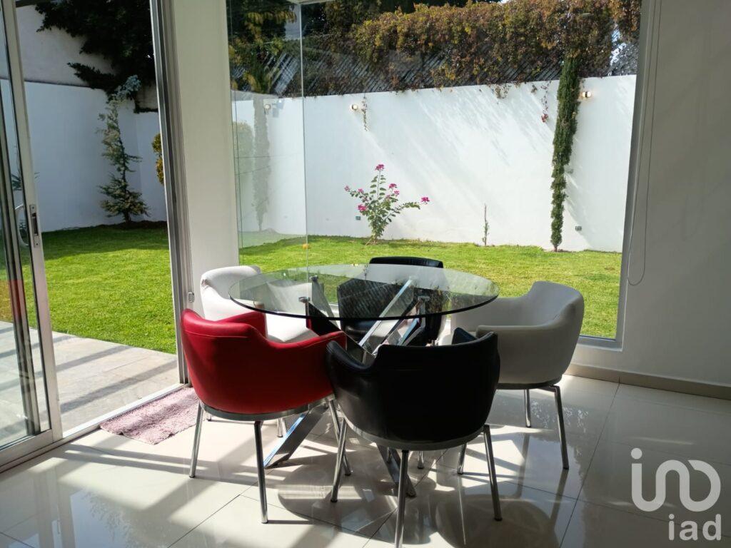 VENTA DE EXCLUSIVA RESIDENCIA EN ZONA RECTA A CHOLULA