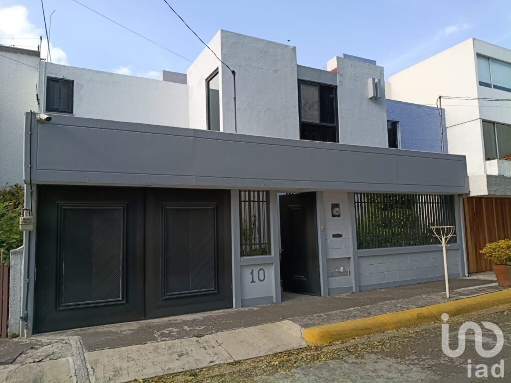 Vendo Casa en Lomas de Santa Cruz, Lomas Verdes