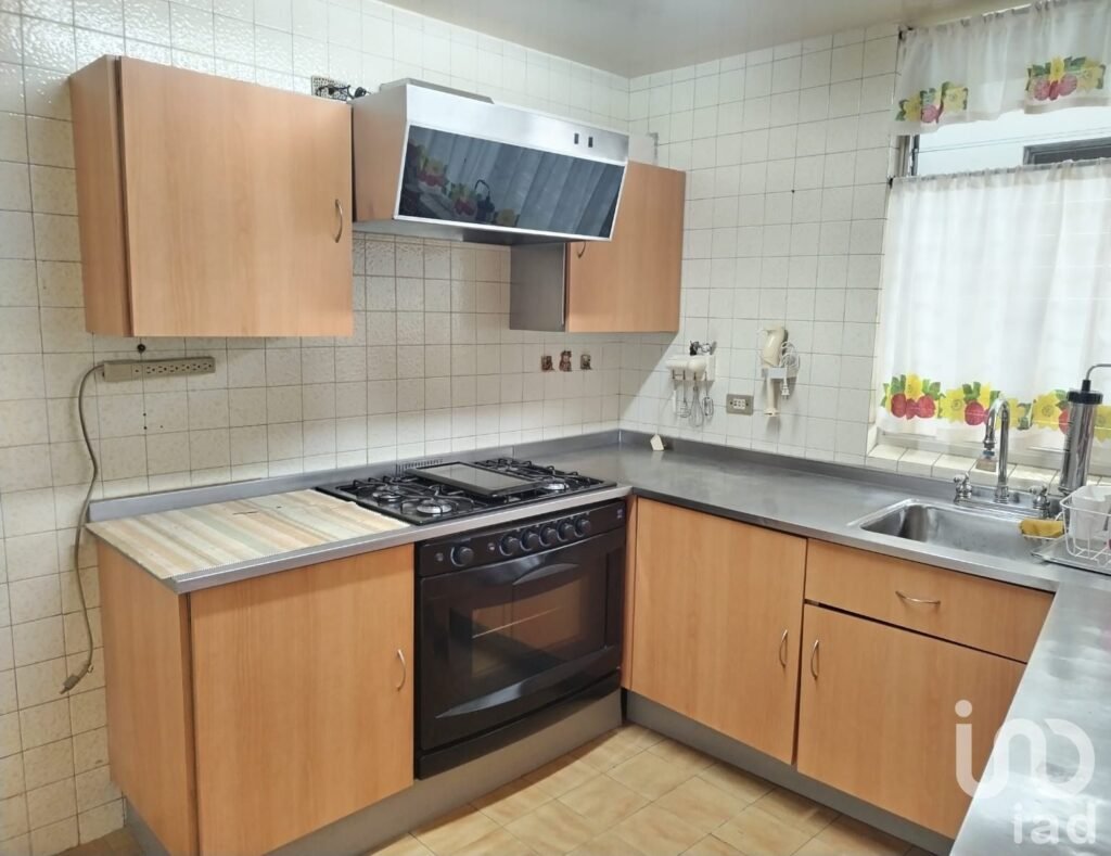 Vendo Casa en Lomas de Santa Cruz, Lomas Verdes