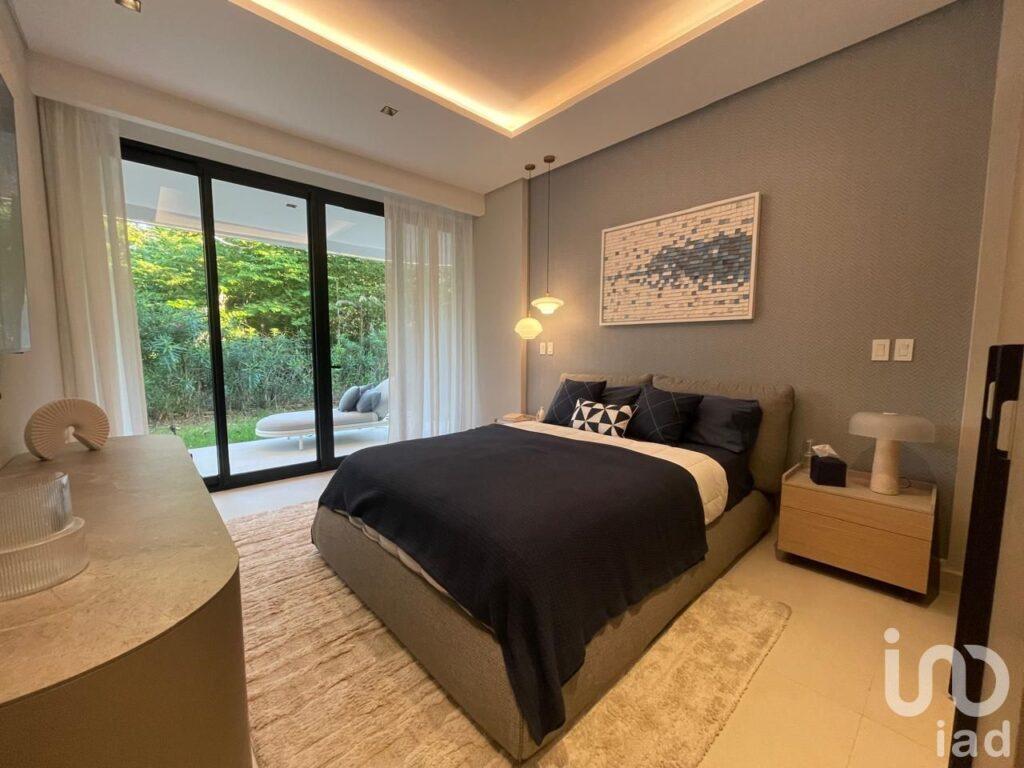 Departamento de lujo en Cancún, con marca internacional y vista a la laguna.