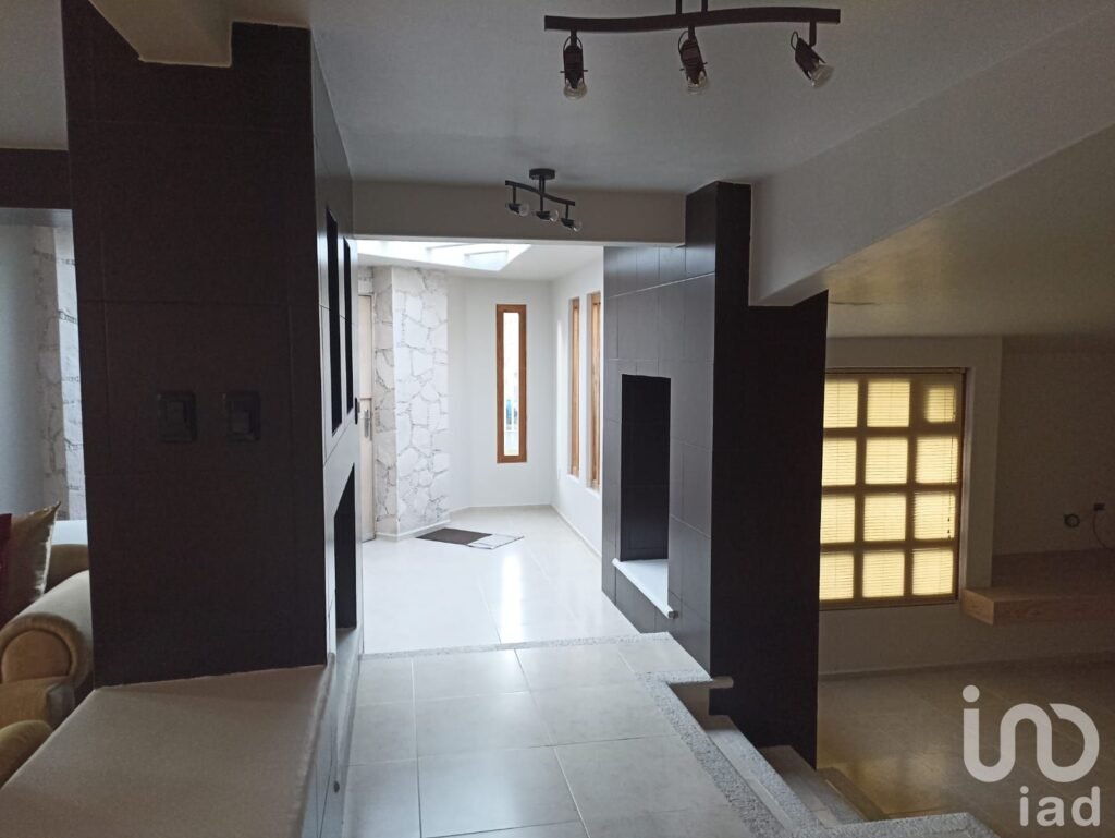 Hermosa casa con uso de suelo mixto