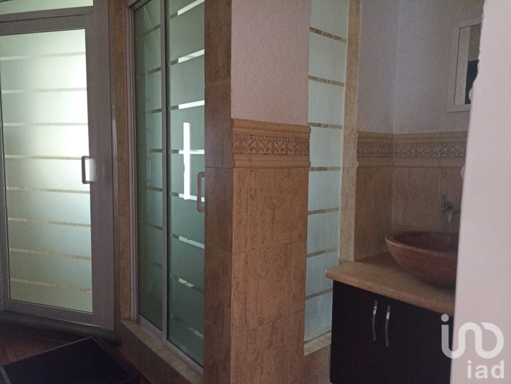 Hermosa casa con uso de suelo mixto