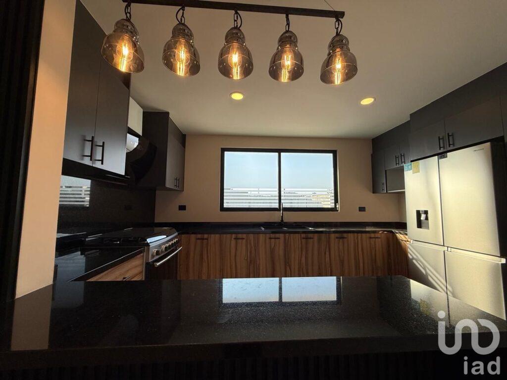 VENTA DE CASA NUEVA ZONA STA MARIA XIXITLA, CERCA DE ZEREZOTLA