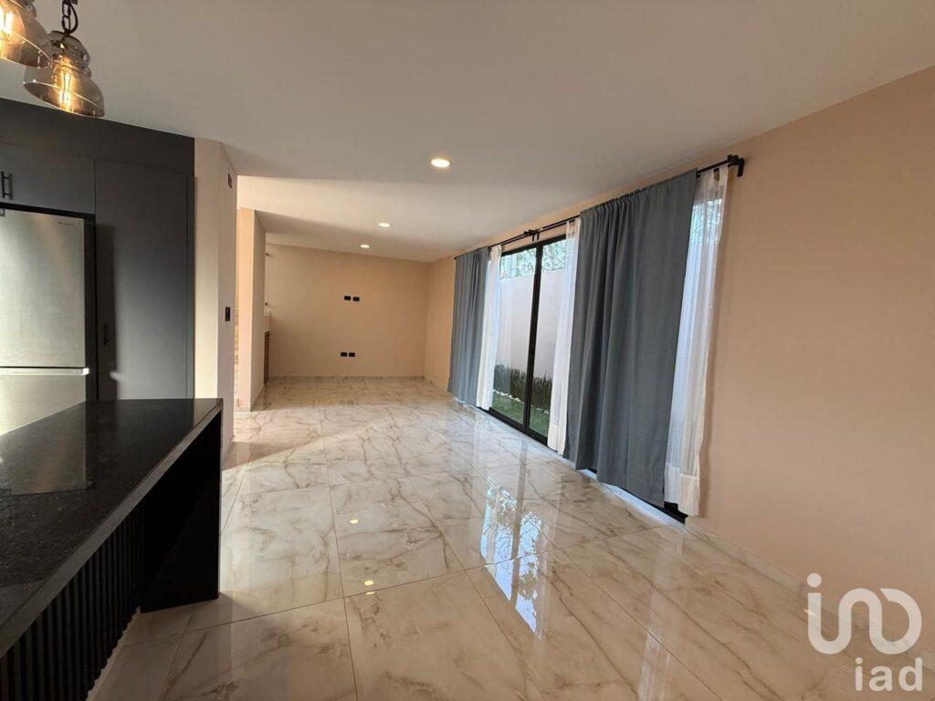 VENTA DE CASA NUEVA ZONA STA MARIA XIXITLA, CERCA DE ZEREZOTLA