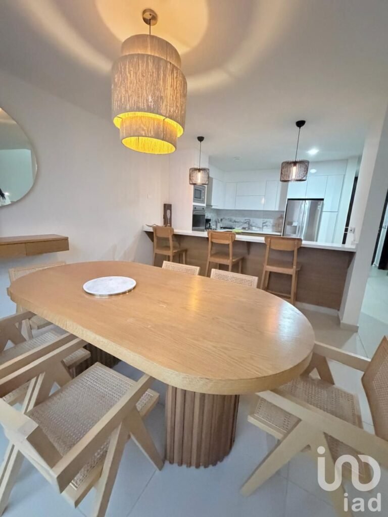 RENTA CASA SUR DE LA CIUDAD CON EXCELENTE DECORACION