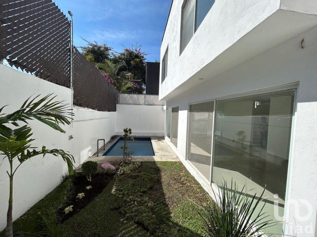 Casa en venta en condominio en Delicias Cuernavaca