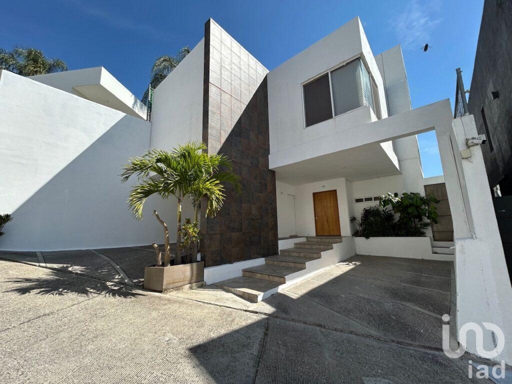 Casa en venta en condominio en Delicias Cuernavaca