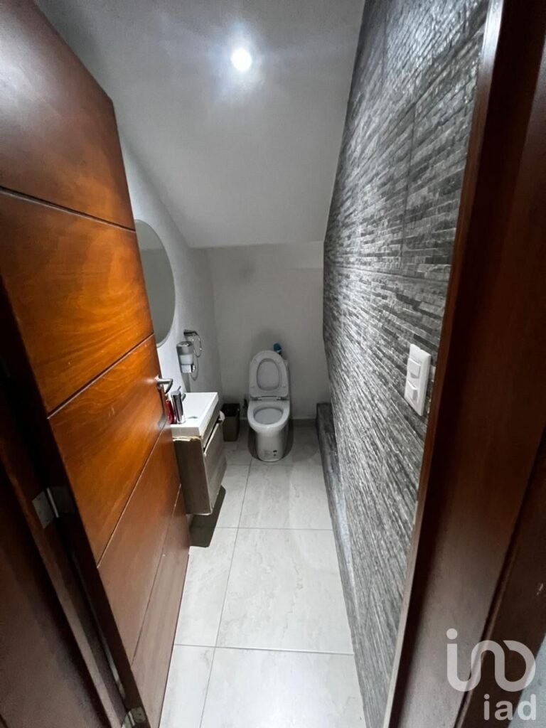 Casa en venta con 3 recámaras y vista panorámica en Cuernavaca