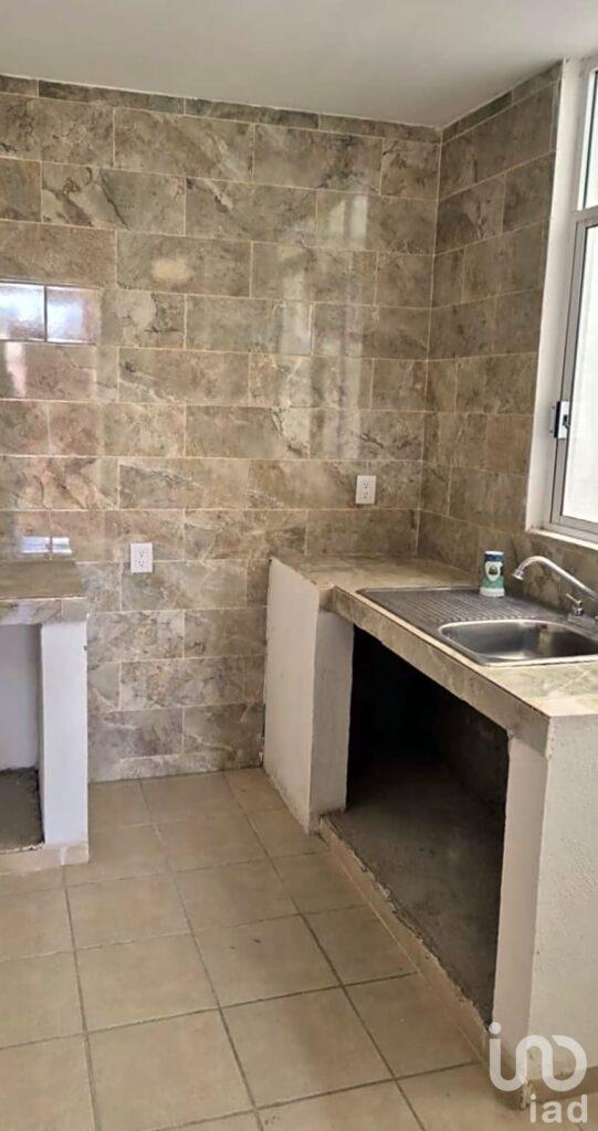 Edificio con  locales comerciales Parque de Poblamiento