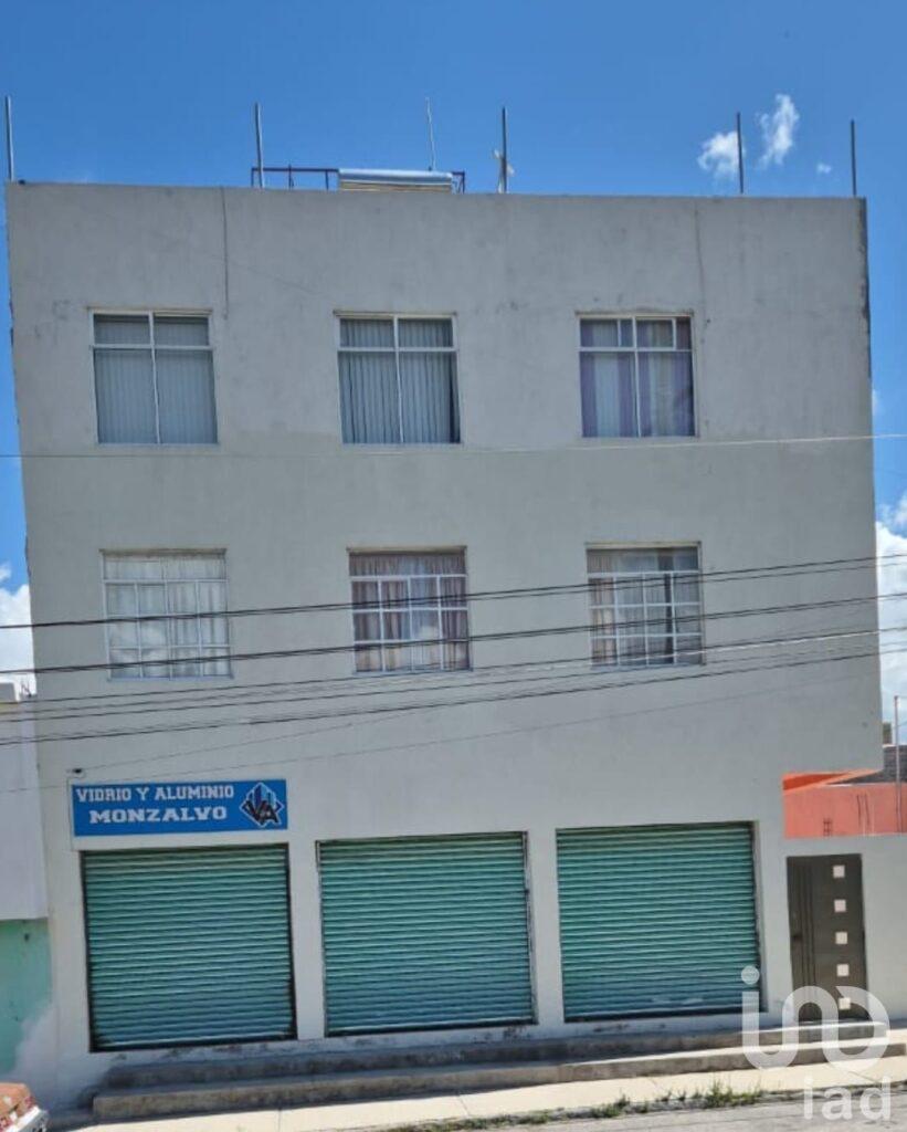 Edificio con  locales comerciales Parque de Poblamiento