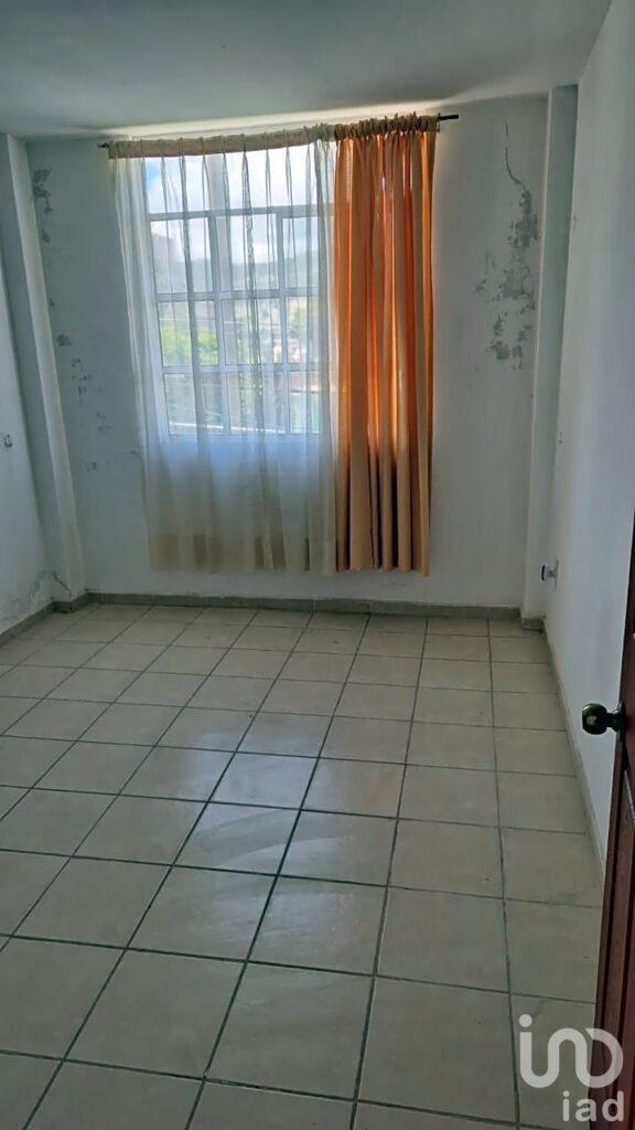 Edificio con  locales comerciales Parque de Poblamiento