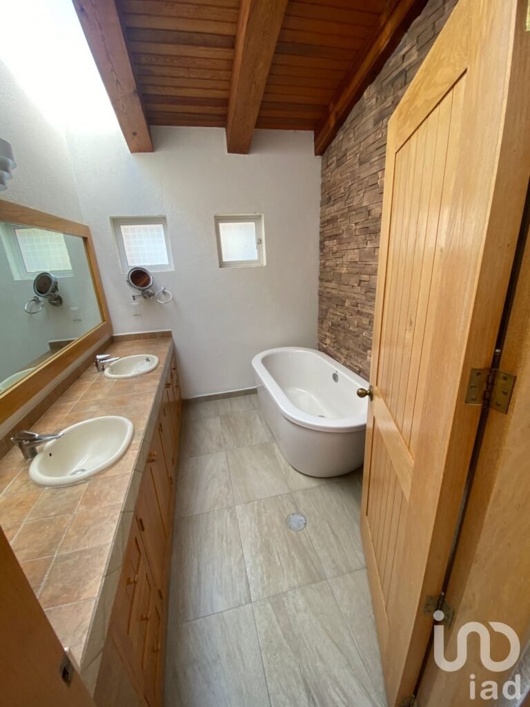 CASA EN VENTA LOMA DE VALLESCONDIO