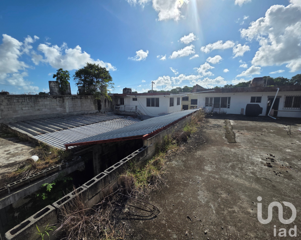 Propiedad Comercial en Venta en Cancún, para remodelar o demoler