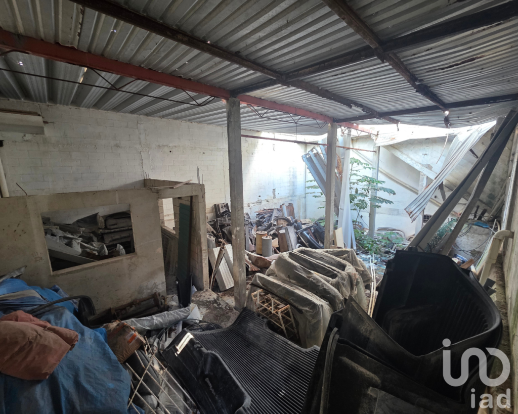 Propiedad Comercial en Venta en Cancún, para remodelar o demoler