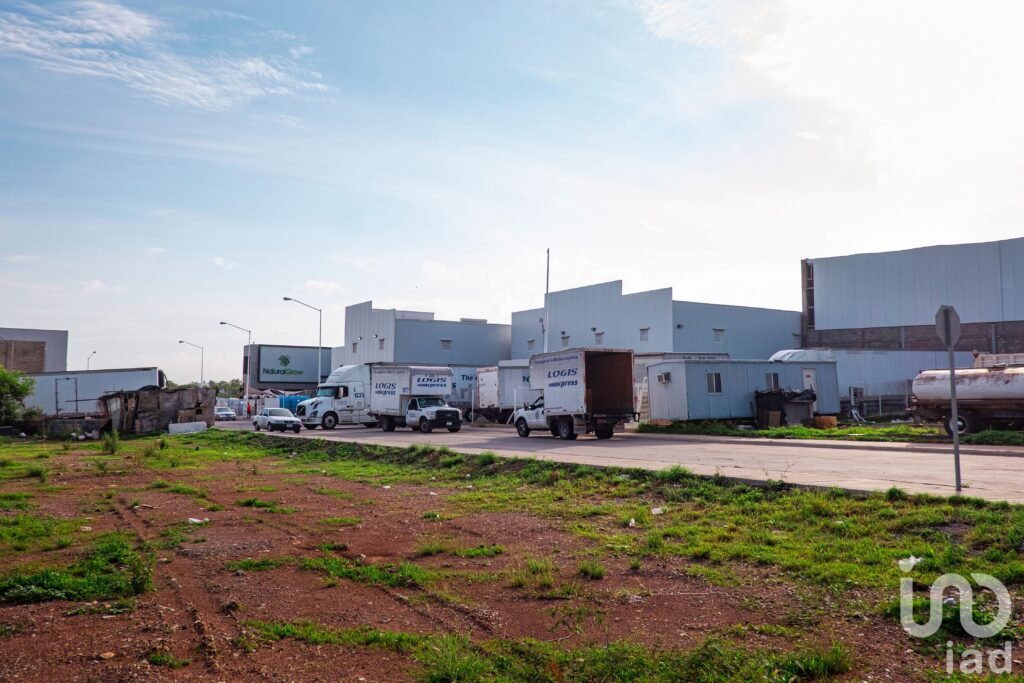 Bodega en Renta en Parque Industrial Quazar, Culiacán, Sinaloa.