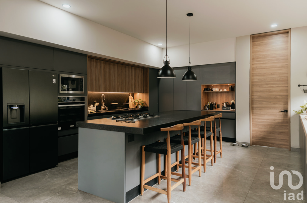 Casa de Autor en venta en condominio La Fresna