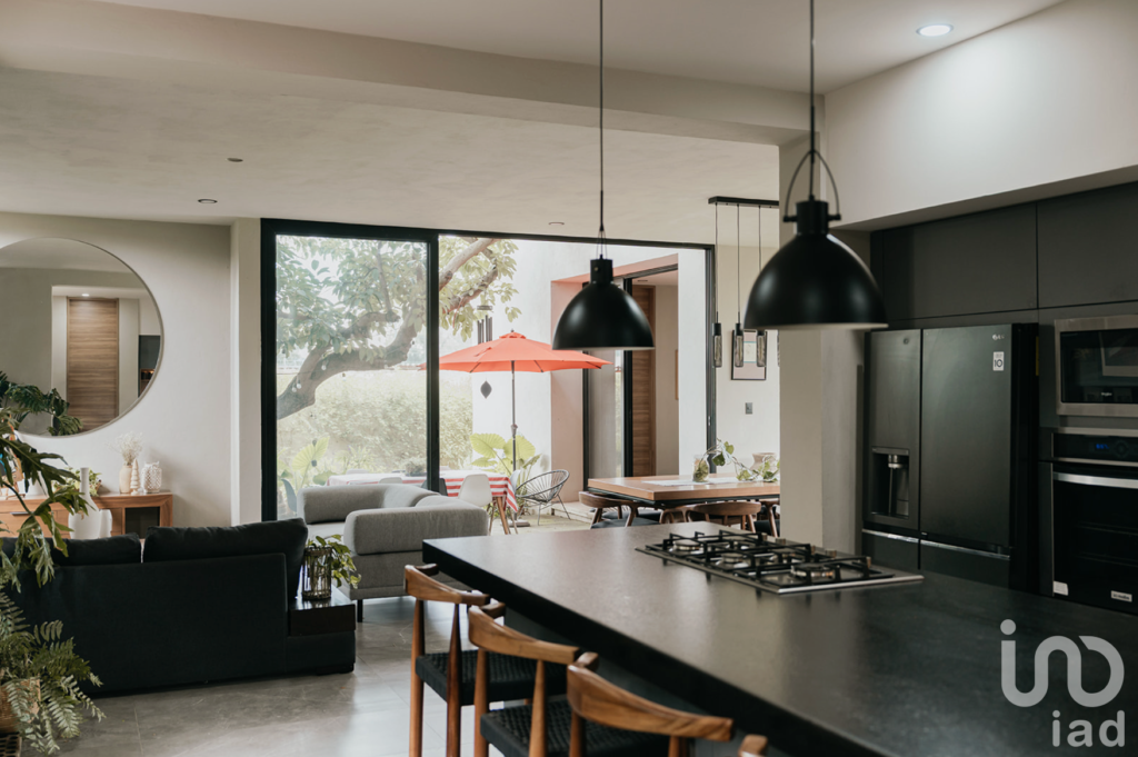 Casa de Autor en venta en condominio La Fresna