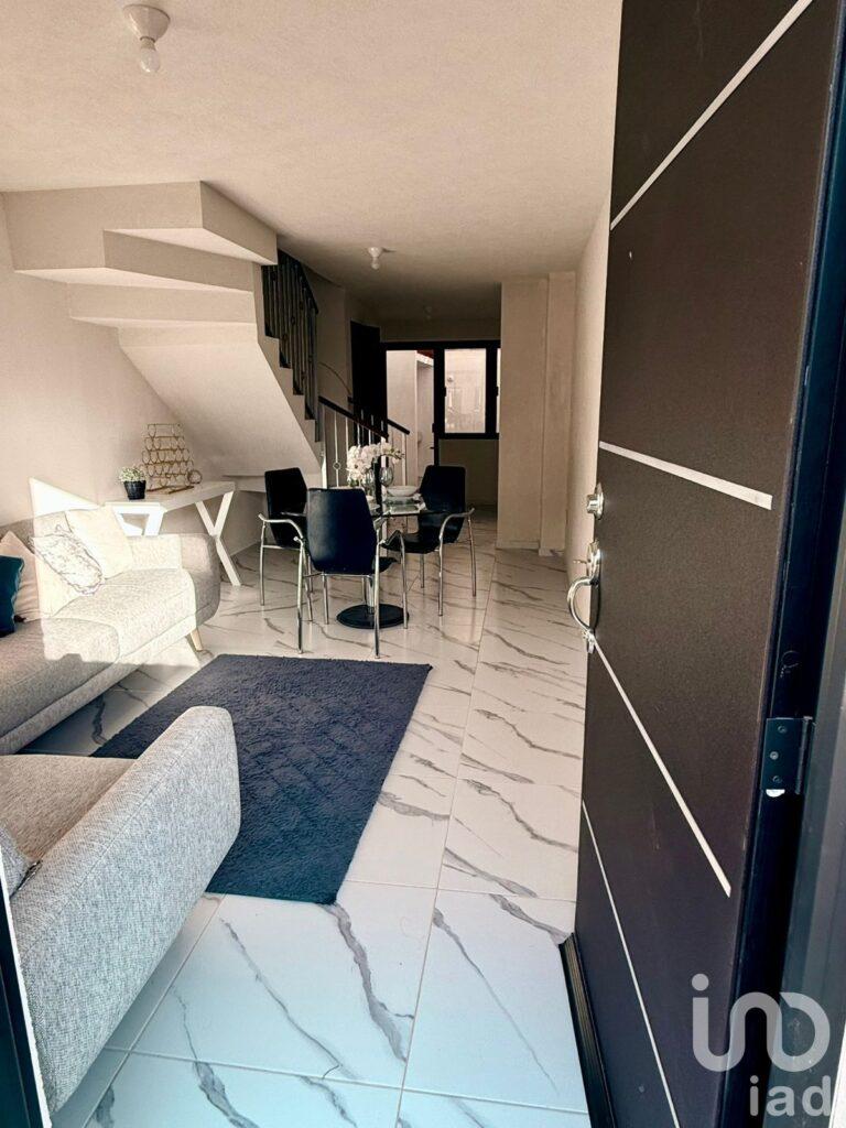 Casa en venta a 15 min del Mexibus Ojo de Agua