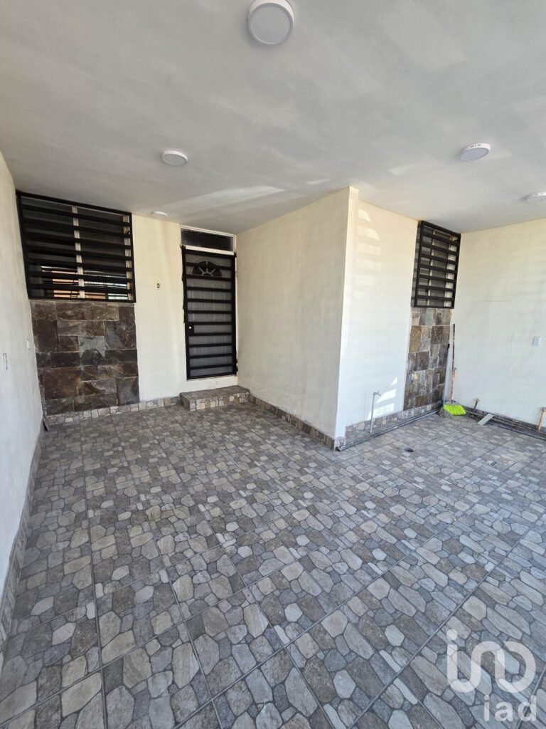 CASA AMPLIA DE 5 REC 3 BAÑO JILOTEPEC LAS TORRES Y PASEO DE LA VICTORIA