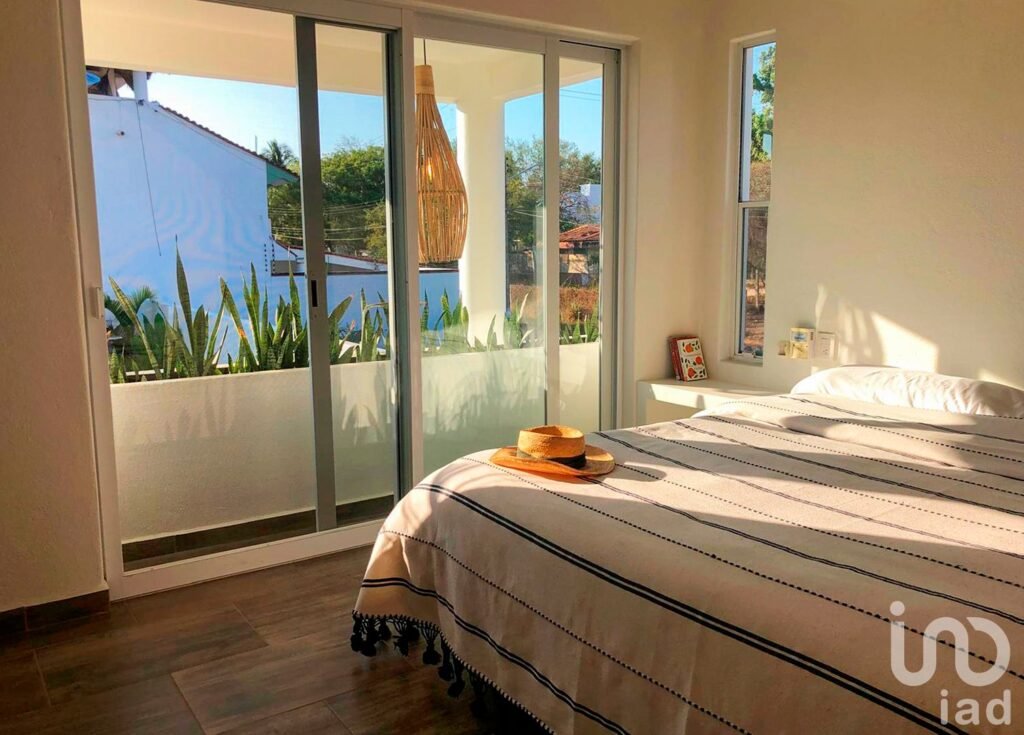 CASA DE LUJO EN VENTA, FRACCIONAMIEMTO BACOCHO, PUERTO ESCONDIDO