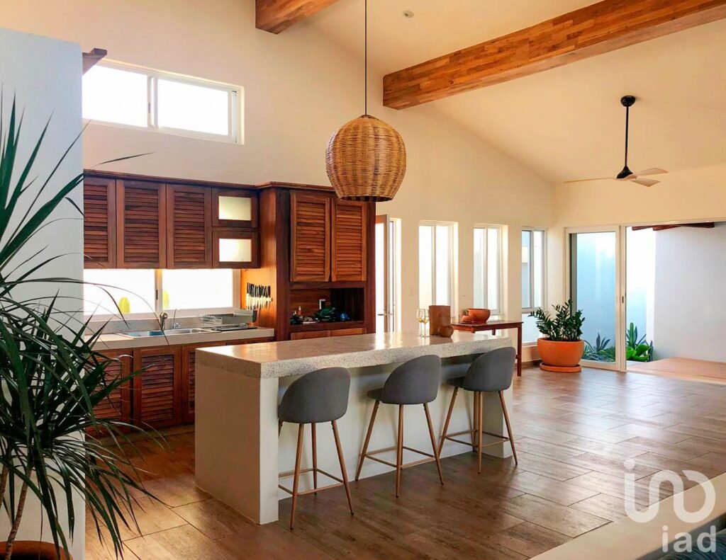 CASA DE LUJO EN VENTA, FRACCIONAMIEMTO BACOCHO, PUERTO ESCONDIDO