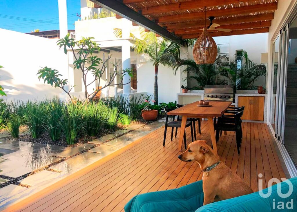 CASA DE LUJO EN VENTA, FRACCIONAMIEMTO BACOCHO, PUERTO ESCONDIDO