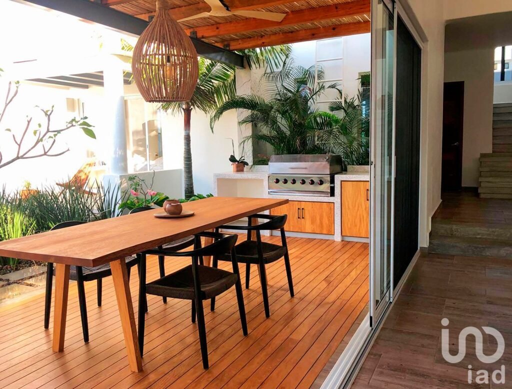 CASA DE LUJO EN VENTA, FRACCIONAMIEMTO BACOCHO, PUERTO ESCONDIDO