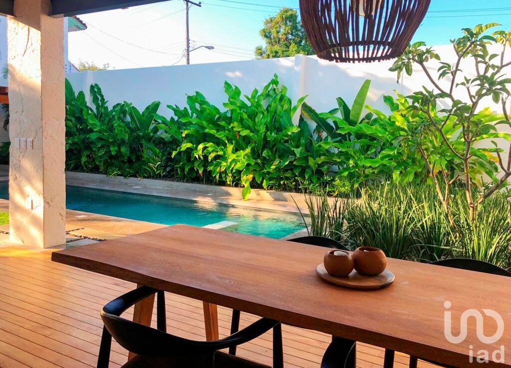 CASA DE LUJO EN VENTA, FRACCIONAMIEMTO BACOCHO, PUERTO ESCONDIDO