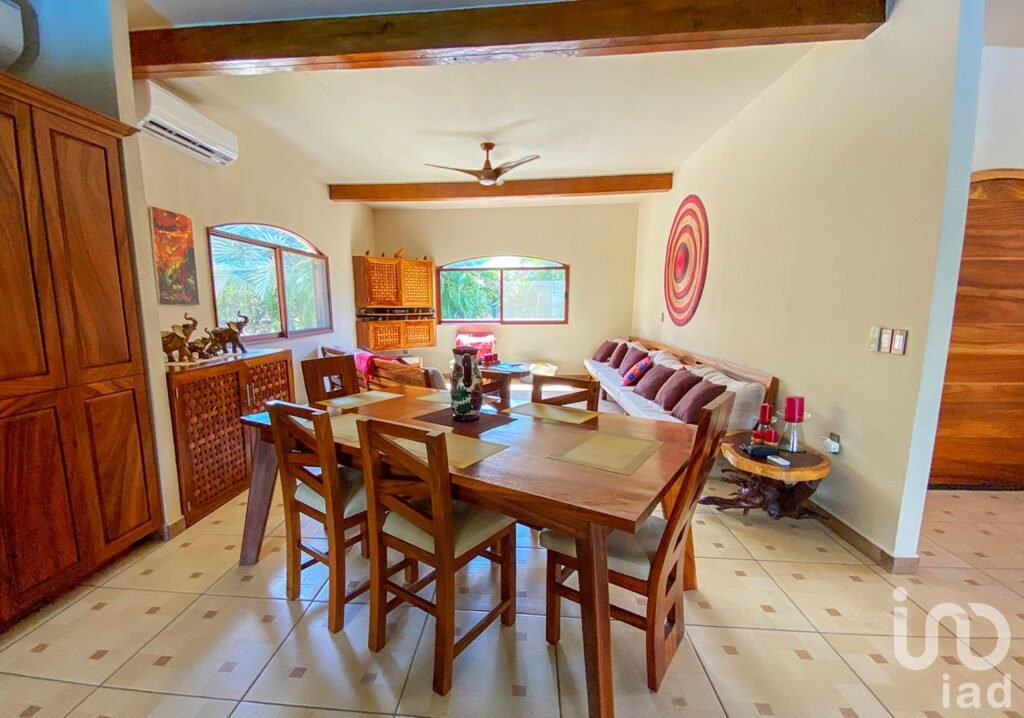 CASA EN VENTA EN RANCHO NEPTUNO, PUERTO ESCONDIDO