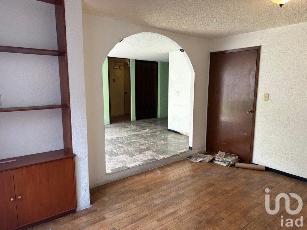 RENTA LOCAL COMERCIAL USO DE SUELO EXTENSO COMO TERRENO MIRAMONTES PERICOAPA