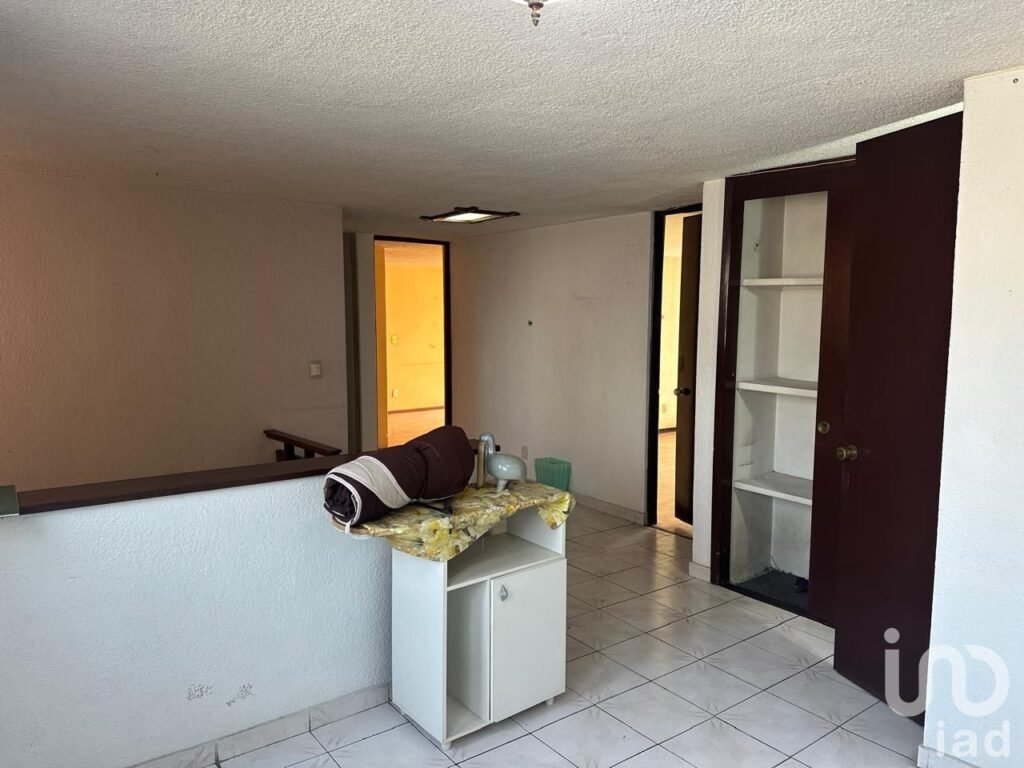 RENTA LOCAL COMERCIAL USO DE SUELO EXTENSO COMO TERRENO MIRAMONTES PERICOAPA