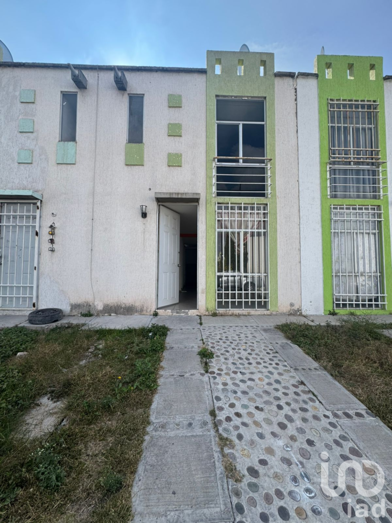 Casa en Cuarzo 301, Paseos del Pedregal, 76148 Santiago de Querétaro, Qro.