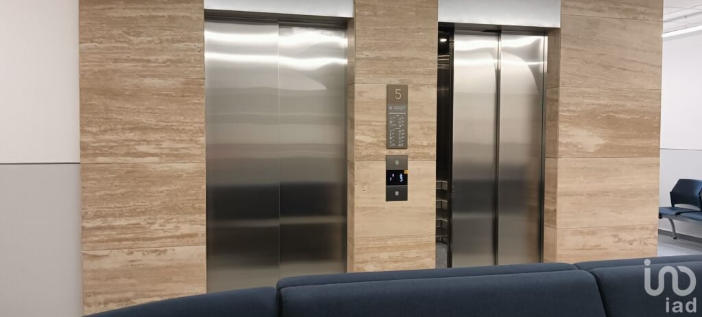 Consultorio Médico amueblado en Renta en Av. Revolución, Los Alpes, CDMX