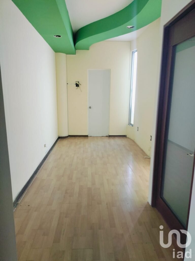 EDIFICIO EN VENTA SOBRE AV. CONSTITUYENTES IDEAL PARA CONSULTORIOS