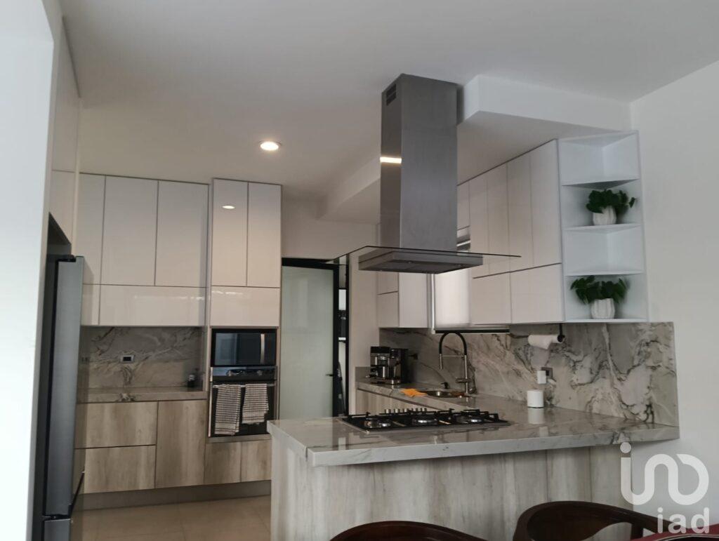 CASA EN RENTA NUEVO REFUGIO QUERETARO SOBRE AV. FRAY JUNIPERO SERRA