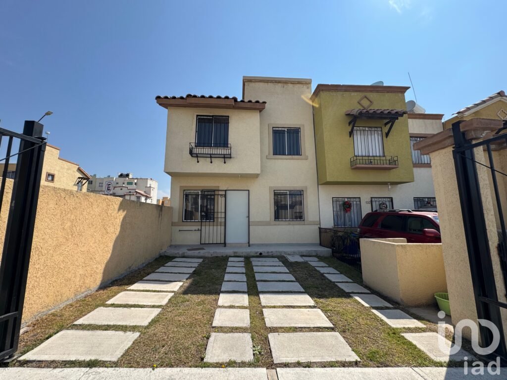 VENTA DE ESPECTACULAR CASA  EN ESQUINA FRACCIONAMIENTO ¨REAL CASTILLA ¨