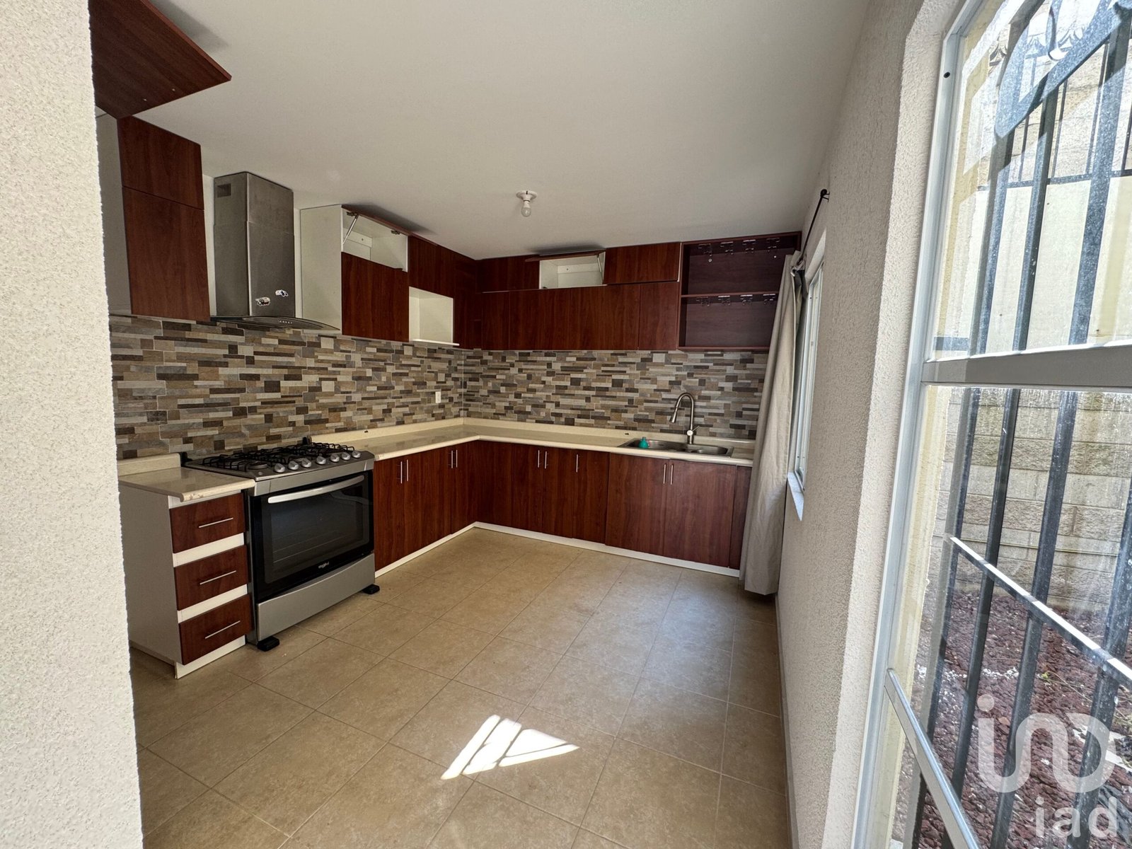 VENTA DE ESPECTACULAR CASA  EN ESQUINA FRACCIONAMIENTO ¨REAL CASTILLA ¨