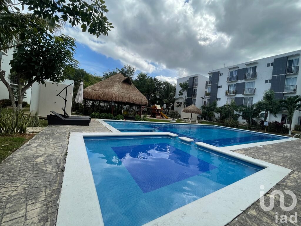 Renta departamento con Balcones y Vista Verde en Playa del Carmen