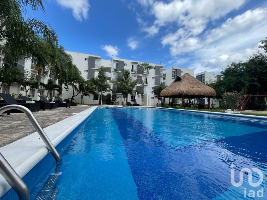 Renta departamento con Balcones y Vista Verde en Playa del Carmen