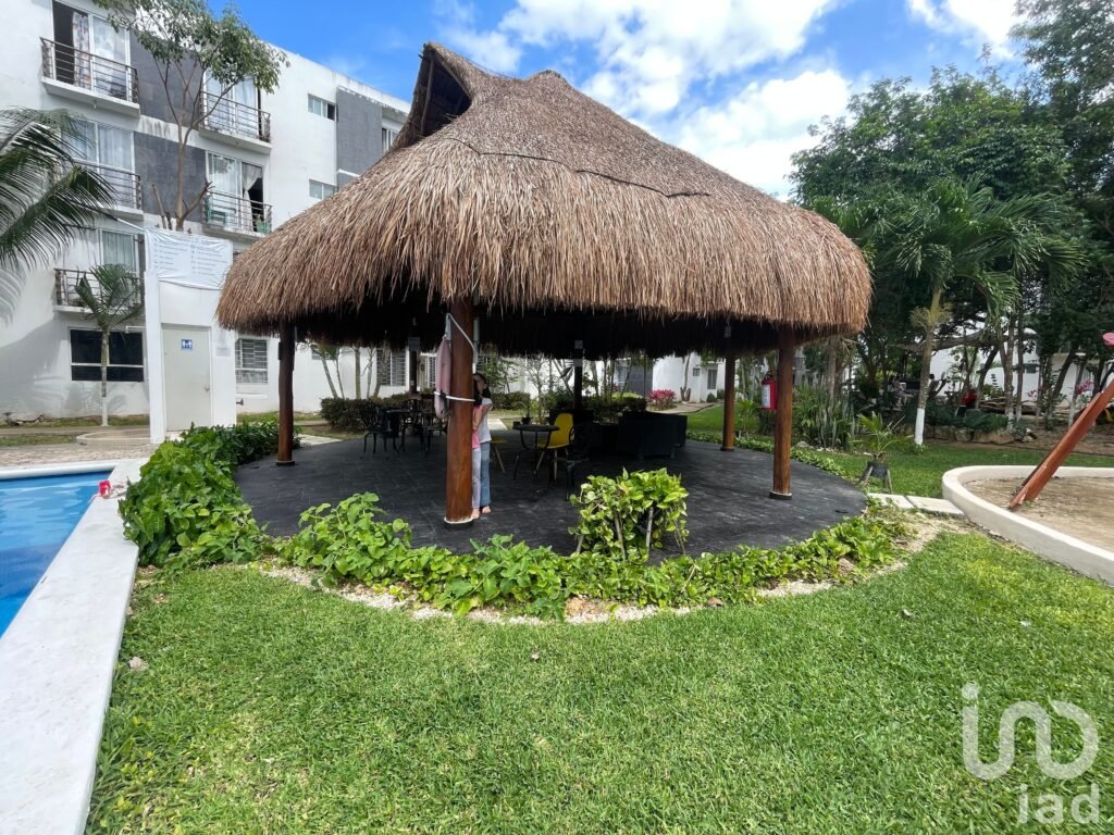Renta departamento con Balcones y Vista Verde en Playa del Carmen
