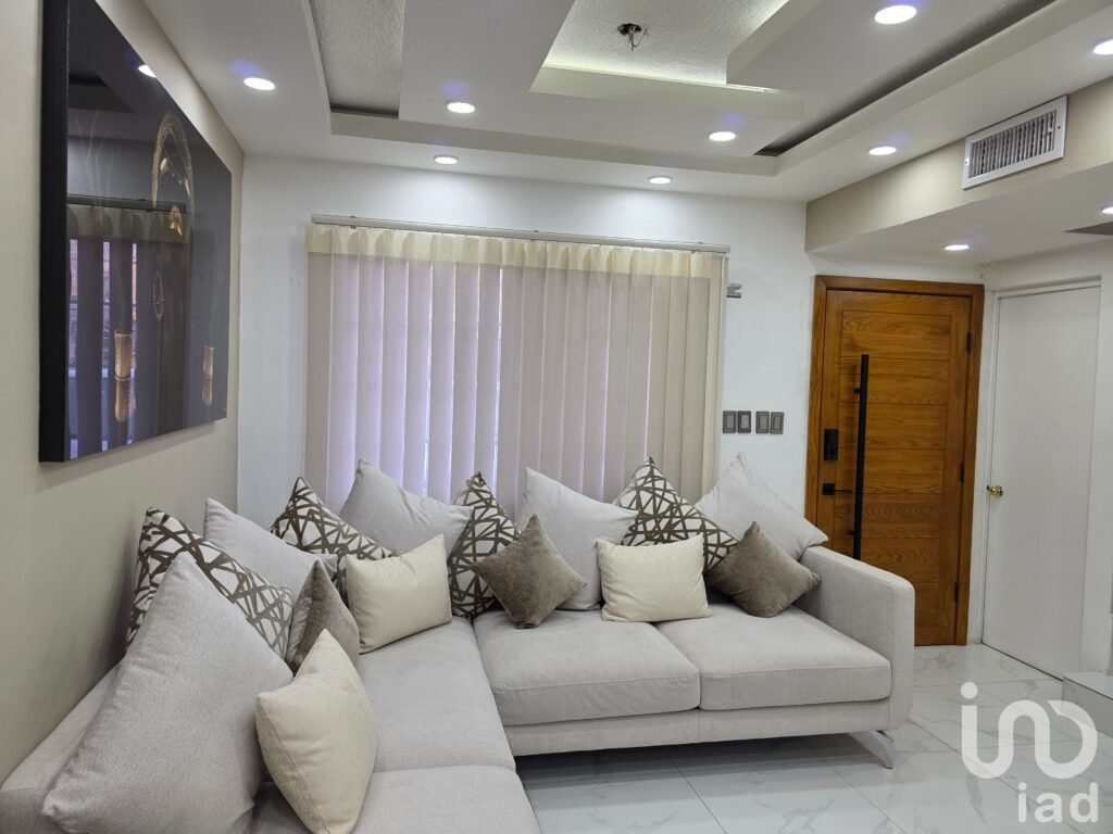 CASA EN VENTA EN JARDINES RESIDENCIAL, CD JUAREZ CHIHUAHUA